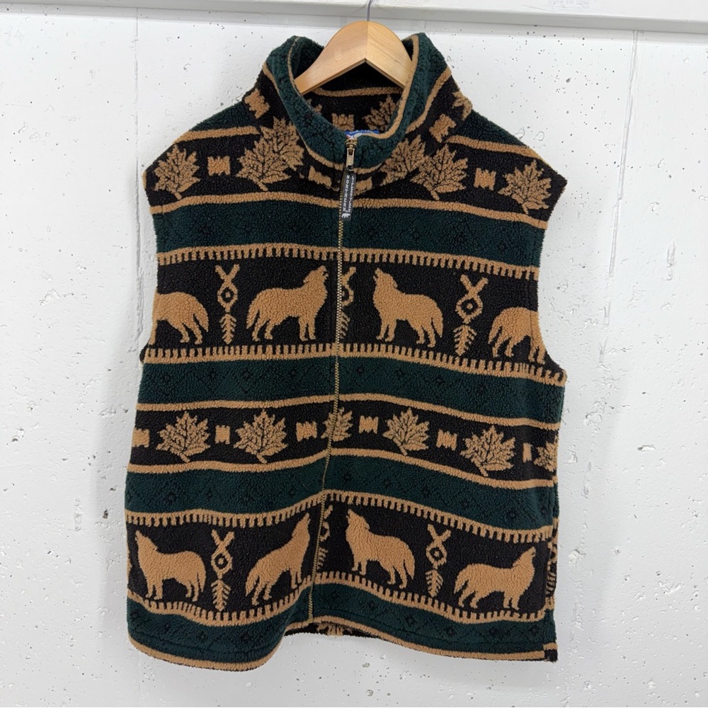 Vintage 90s Northern Lifestyles Large Canada Maple Leaf & Wolves Fleece Vest